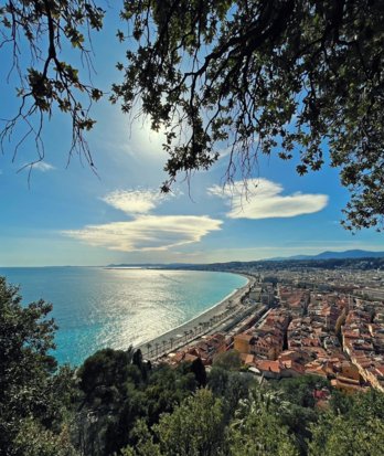 View over the Baie des Anges and the surrounding houses on a French Trip to Nice