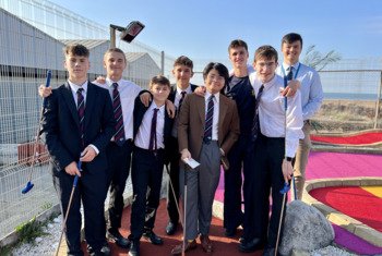  Scholl House pupils on a trip to Mini Golf on Brighton Beach 