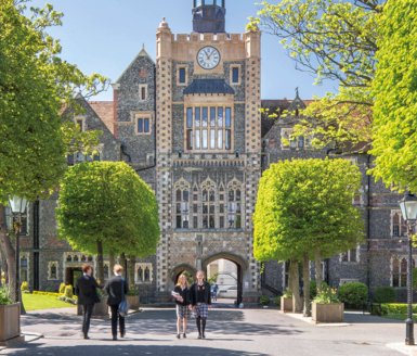  Pupils walking through the Quad up from the Cairns Tower 