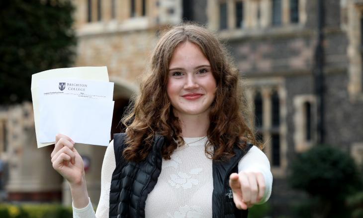  British Fencing Athlete Keira on A-Level Results Day 