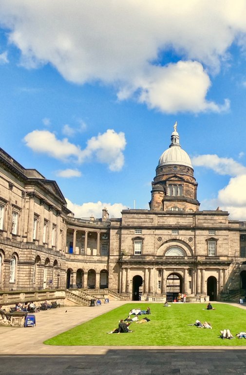  Edinburgh University Campus in the summer 